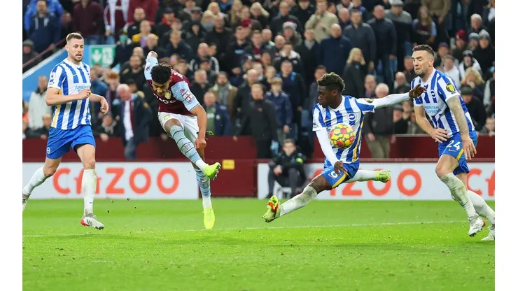 Aston Villa regresó al triunfo tras cinco derrotas consecutivas.