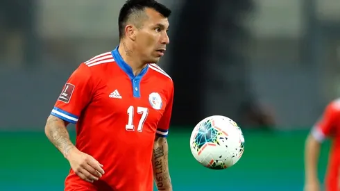 Gary Medel confiesa que el camarín aceptó jugar en Calama pero tienen una advertencia importante