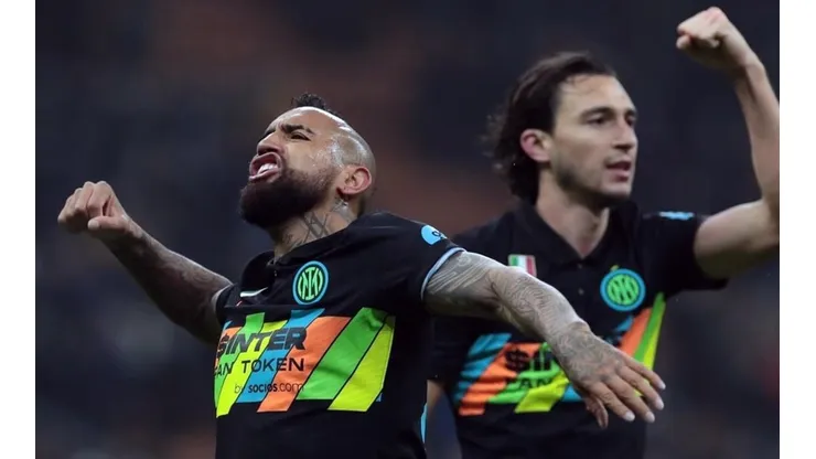 Arturo Vidal ingresó desde la banca y fue el soporte del Inter en el final
