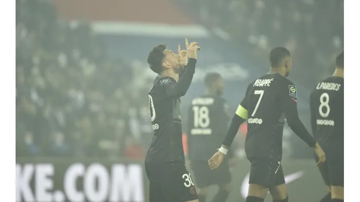 Lionel Messi se sacá la presión de marcar en la Ligue 1.