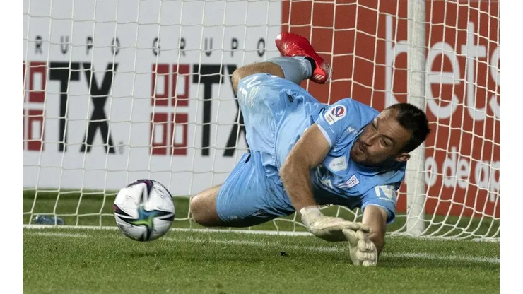 Sebastián Pérez, el muro cruzado, y la nueva Supercopa de la UC.