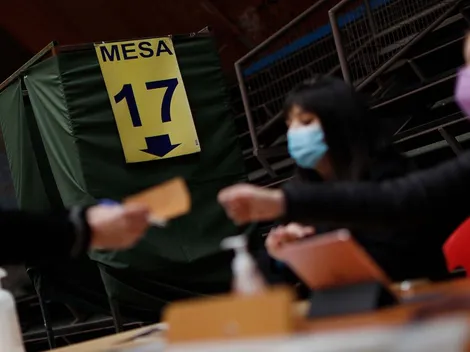 ¿Puedo votar por otro candidato diferente al partido político por el que milito?