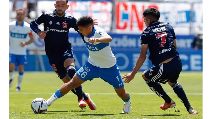 Las estadísticas ponen a Universidad Católica por sobre Universidad de Chile en títulos oficiales, después de ganar la última Supercopa