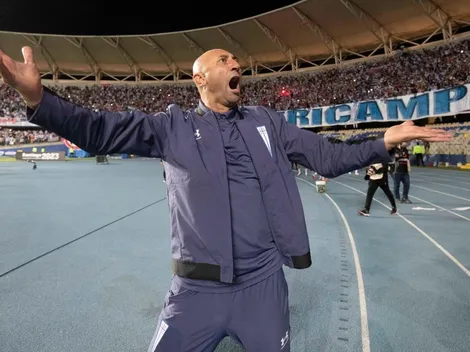 Paulucci se quiebra y deja el “pelado termo” en la cancha