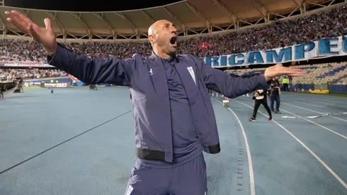 El siempre duro Cristián Paulucci se quebró tras su primer título como DT y se llevó una ovación.