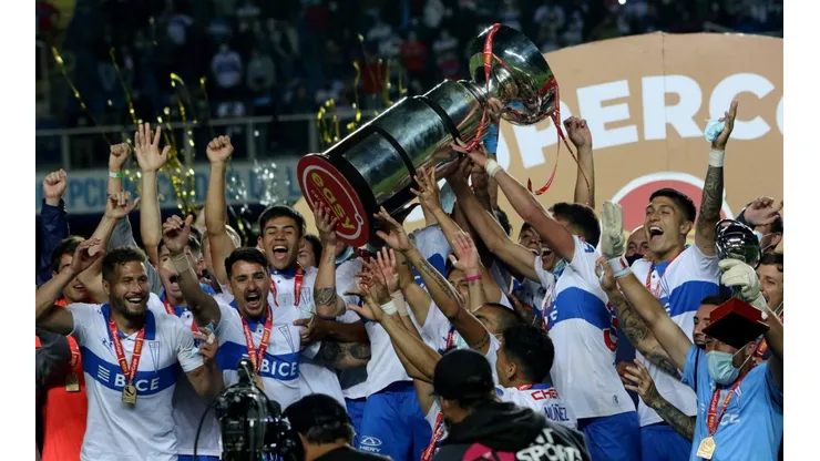 Los Cruzados celebraron a lo grande la Supercopa en Concepción.