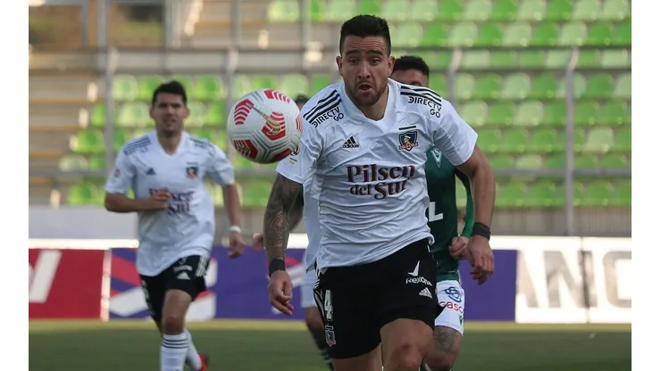 Matías Zaldivia con la camiseta de Colo Colo