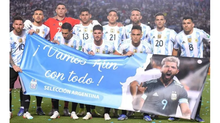 Argentina homenajeó a Agüero en el duelo frente a Brasil