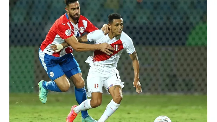 La alocada idea de un periodista de jugar en la máxima altura de Perú