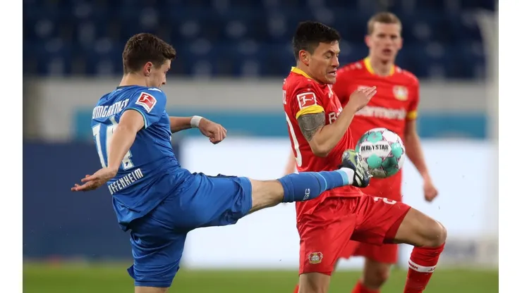 Charles Aránguiz no juega desde octubre en Leverkusen.