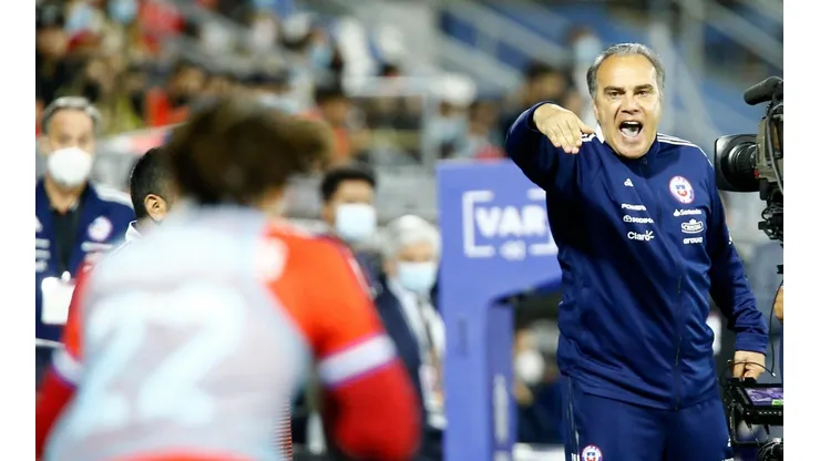 Lasarte en el partido frente a Ecuador en San Carlos de Apoquindo