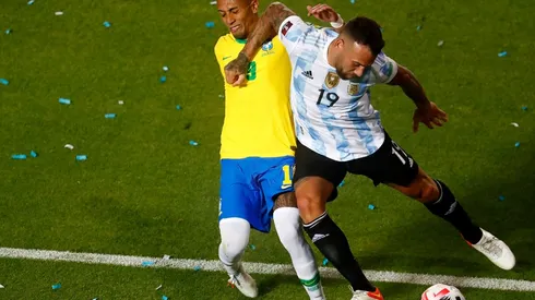 Nicolás Otamendi se salvó de la expulsión que lo habría marginado del duelo de enero ante Chile