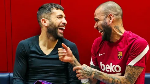 Dani Alves tuvo un día de reencuentros en Barcelona.