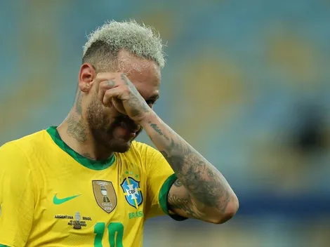 Neymar se cae del avión de Brasil para visitar a Argentina