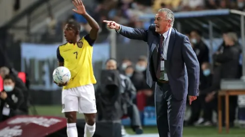 Gustavo Alfaro enfatiza mucho el trabajo defensivo en sus equipos, según detalló Luis Pedro Figueroa en diálogo con RedGol.