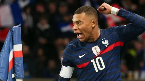 Mbappé dice que aún no define su futuro