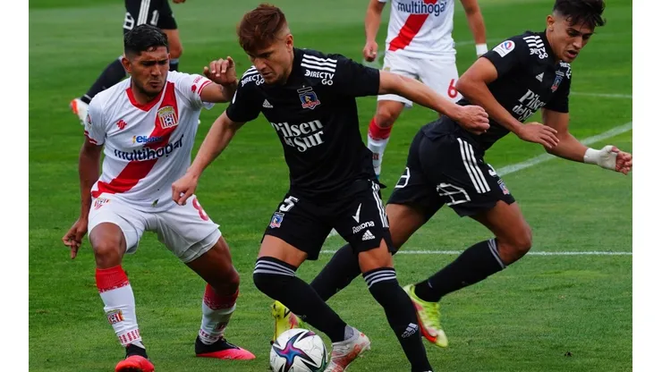 Colo Colo y Curicó en La Granja.