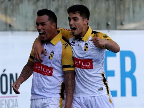 Esteban Paredes quiere seguir: "Voy a jugar un año más"