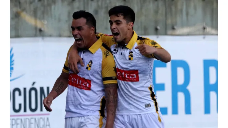 Esteban Paredes asegura que va seguir jugando el próximo año, pero no se sabe si en Coquimbo Unido