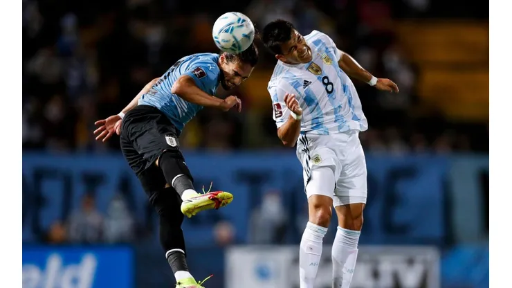 Argentina enfrenta el martes a Brasil, donde tiene a 10 jugadores con opción de quedar fuera del duelo contra la Roja