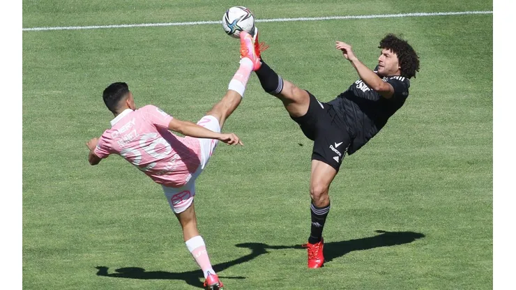 La disputa del título entre Colo Colo y la UC ha llegado a lo administrativo por los contactos estrechos.