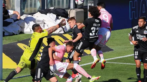 Colo Colo y la UC luchan por el título