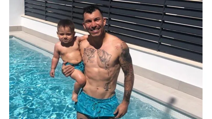 Gary Medel subió una publicación en su Instagram con buenos deseos para su pequeño hijo