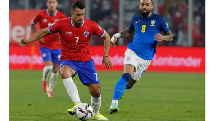 Morales se suma a la Roja y deja a Colo Colo en un momento clave
