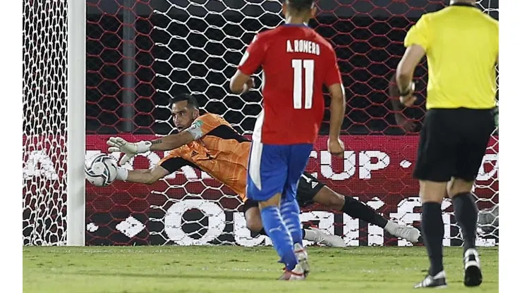 Bravo frente a Paraguay: Chile se impuso en Asunción y se mete arriba en la tabla.