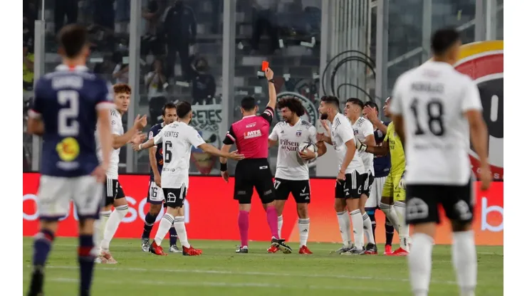 Ángelo Hermosilla tuvo que tomar decisiones complicadas en el Colo Colo vs Deportes Melipilla.