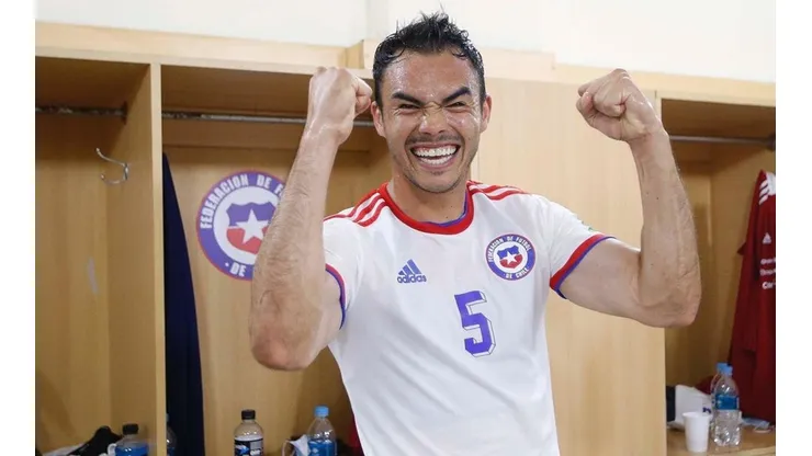 Gabriel Suazo había jugado en la selección chilena en 2017, viniendo de los sparrings. En Asunción, el zurdo timbró su debut competitivo