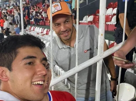 ¡Carepato con la Roja! Chelo Díaz llega a apoyar ante Paraguay
