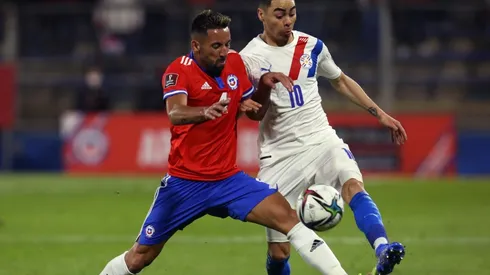 Paraguay es encabezado por Miguel Almirón en su formación.