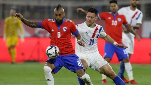 En Paraguay están a la espera del estreno de Barros Schelotto en la banca de la Albirroja, aunque tienen precaución con los jugadores de la Roja