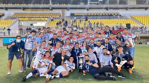 La celebración de los campeones de la Segunda División Profesional. Foto: @DepRecoleta / Jorge Díaz