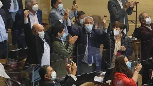 ¿Se podría destituir al Presidente Piñera?