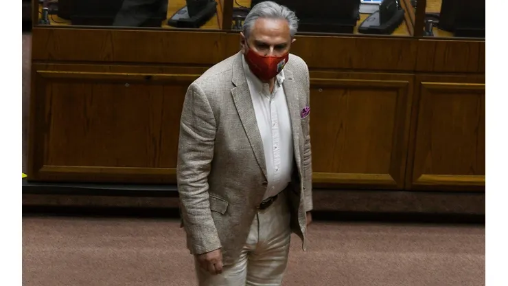 ¿Por qué Moreira abandonó discusión del cuarto retiro?