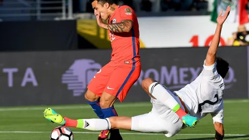 Edson Puch recayó de su lesión en la rodilla derecha y no podrá estar con la Roja.
