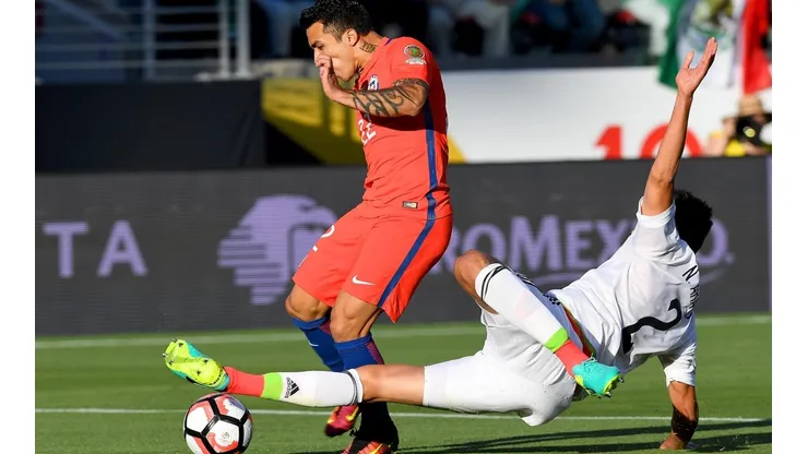 Edson Puch recayó de su lesión en la rodilla derecha y no podrá estar con la Roja.