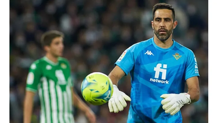 El capitán de La Roja tuvo una buena actuación pese a la caída del Betis.