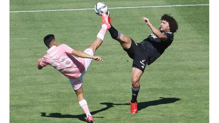 Albos y cruzados luchan por el título