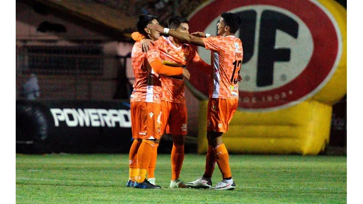Cobreloa se salvó del descenso en una jornada terrorífica para los hinchas naranjas y que decretó la caída de Barnechea a Segunda División