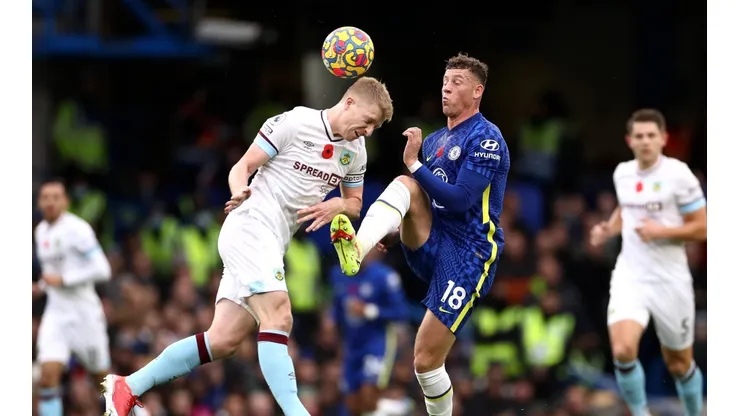 El Burnley le roba puntos en casa al Chelsea que no puede seguir escapando en la punta de la Premier League