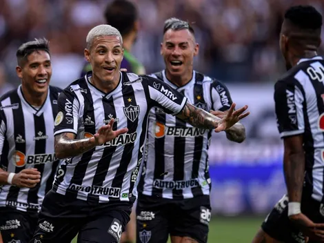 Vargas arma la jugada del gol del triunfo del líder Atlético Mineiro