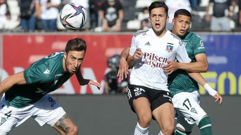 Colo Colo ante Wanderers en su partido en el estadio Monumental.