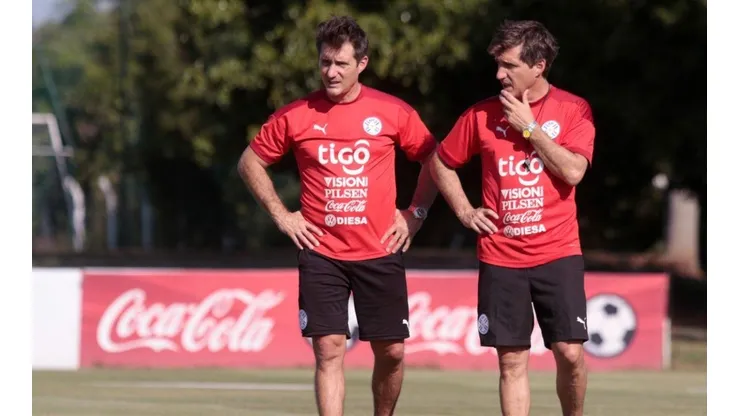 Guillermo Barros Schelotto se prepara para su estreno con Paraguay ante la Roja por las Eliminatorias