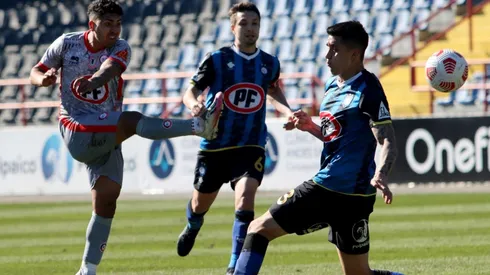 Huachipato logró un triunfo importantísimo ante Unión Española en la última fecha.