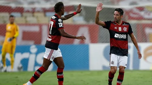 Mauricio Isla busca el bicampeonato en el Brasileirao.