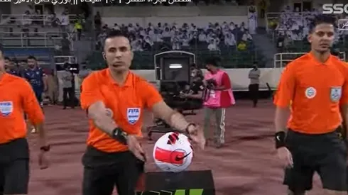 El juez chileno comandó la terna referil en Arabia Saudita.