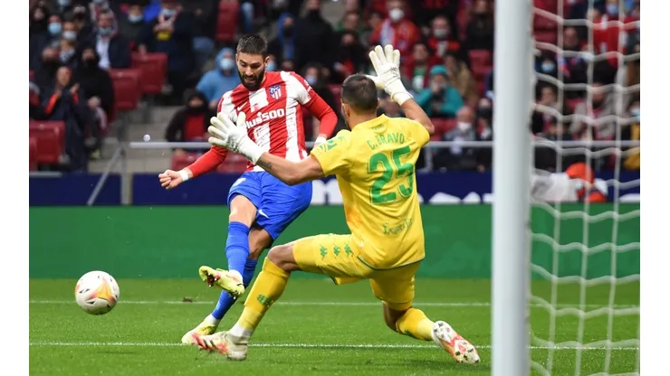Claudio Bravo viene de grandes actuaciones con el Betis.